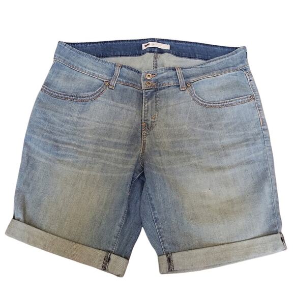 LEVIS LIGHT WASH COTTON CUFFED SHORTS SIZE 18 - Picture 2 of 6